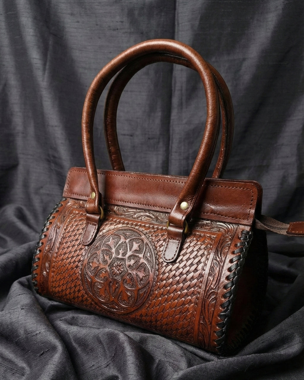 Arunya Satchel | Midnight Noir